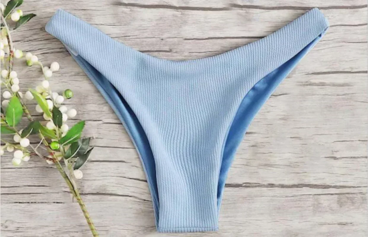 新しいビキニボトムス女性の水着ローウエストボトムソリッドレッ - Thong Bikini Women のレビューと価格