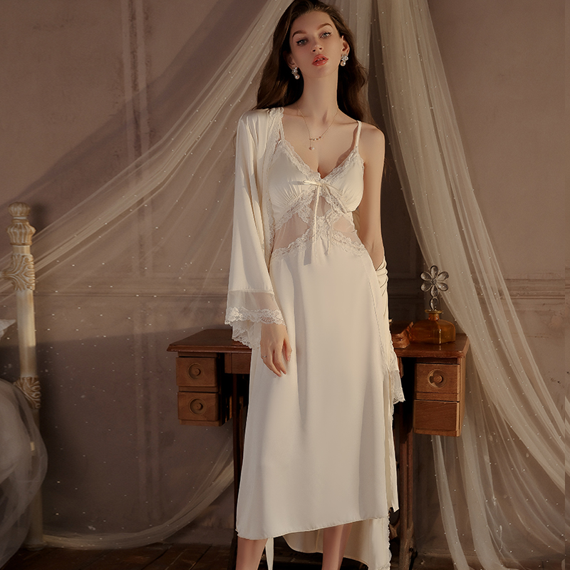 女性用フランス風ロマンチックなスリングナイトドレス、内蔵胸パ - Robe Silk Women のレビューと価格